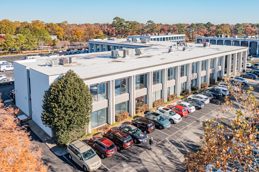 6350 Center Dr, Norfolk, VA for lease - Building Photo - Image 2 of 4