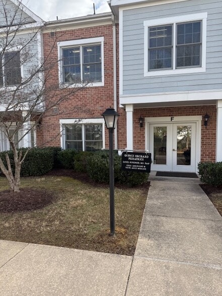 11906 Darnestown Rd, Gaithersburg, MD for lease - Building Photo - Image 2 of 9
