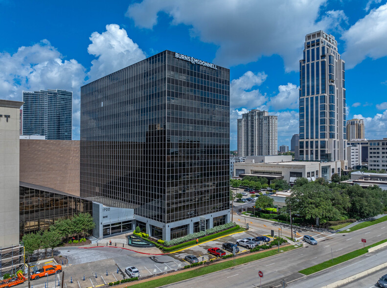 1700 West Loop S, Houston, TX for sale - Building Photo - Image 1 of 14