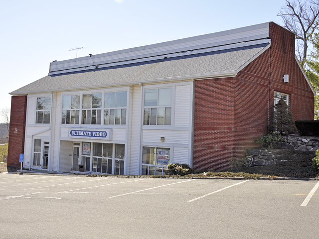 246 Federal Rd, Brookfield, CT for sale - Building Photo - Image 1 of 1