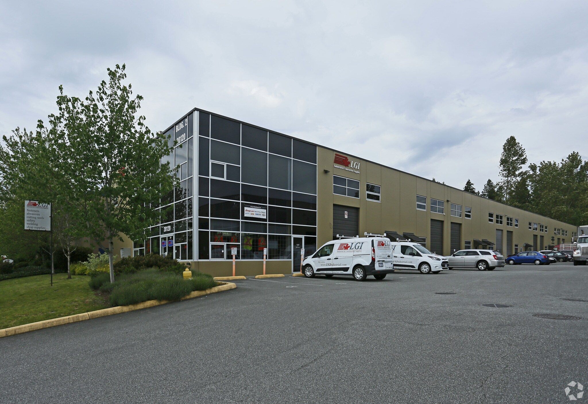20120 Stewart Cres, Maple Ridge, BC for sale Primary Photo- Image 1 of 1