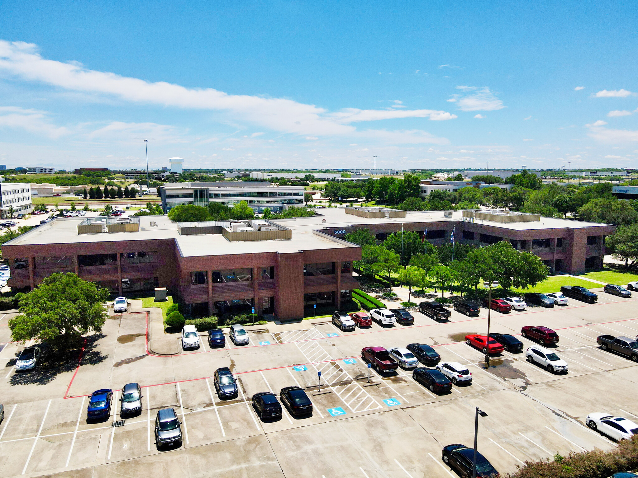 5800 Campus Circle Dr E, Irving, TX for lease Building Photo- Image 1 of 17