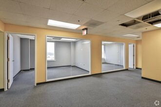 6930 Carroll Ave, Takoma Park, MD for lease Interior Photo- Image 2 of 9