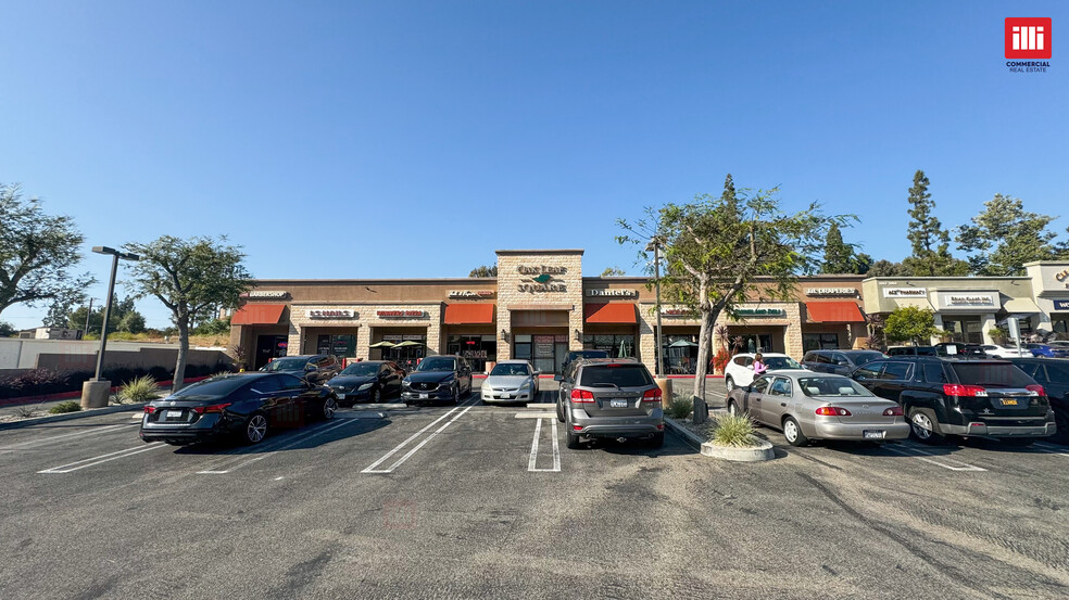 1801-1819 E Thousand Oaks Blvd, Thousand Oaks, CA for lease - Building Photo - Image 3 of 4