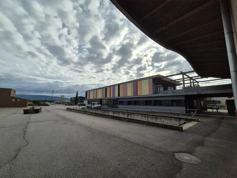 Flex in L'ISLE-SUR-LA-SORGUE for sale Building Photo- Image 1 of 10