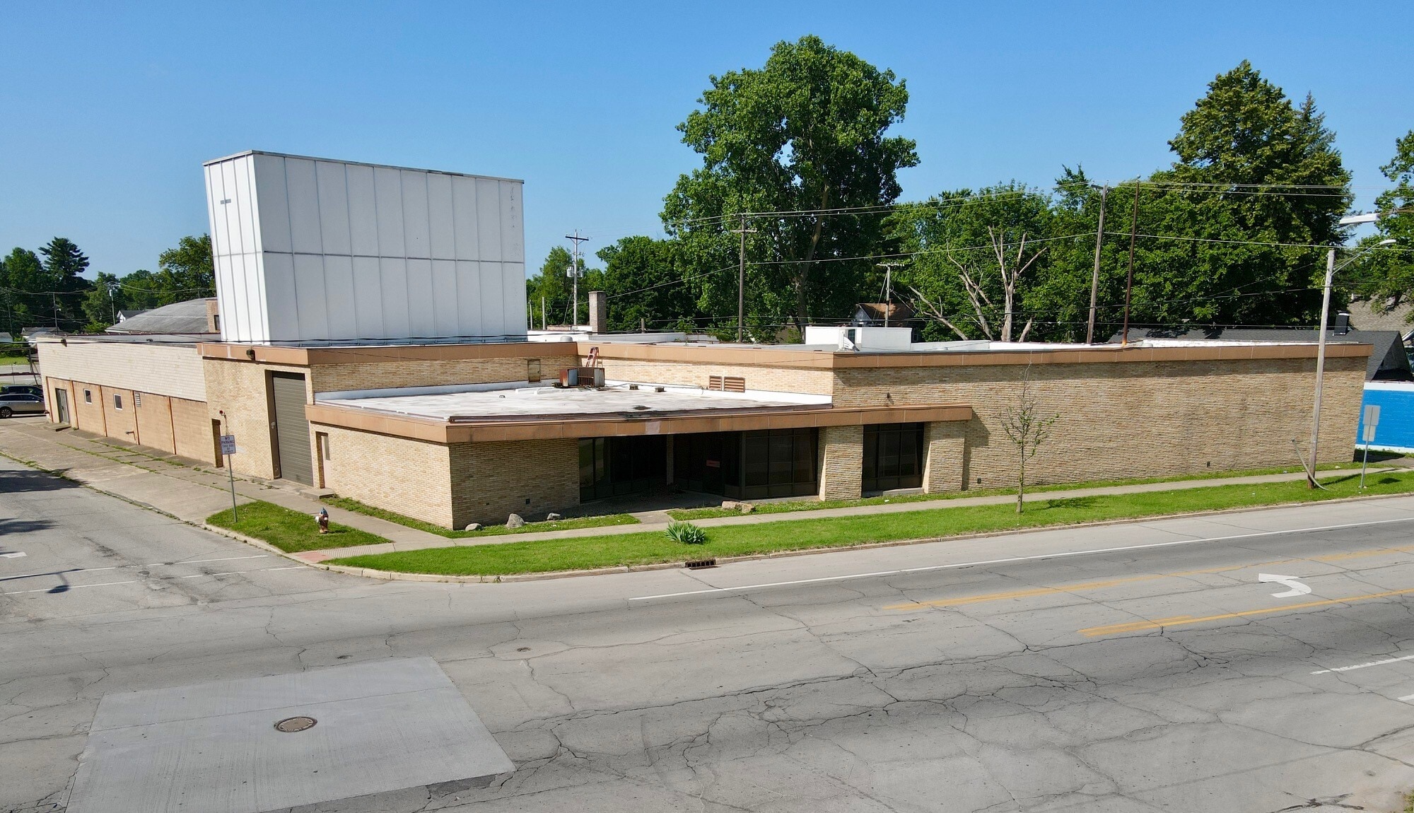 1910 Lincolnway West, South Bend, IN for sale Building Photo- Image 1 of 1