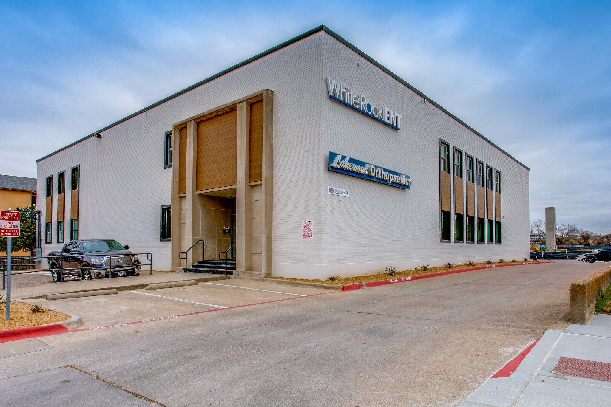 1130 Beachview St, Dallas, TX for lease Building Photo- Image 1 of 6