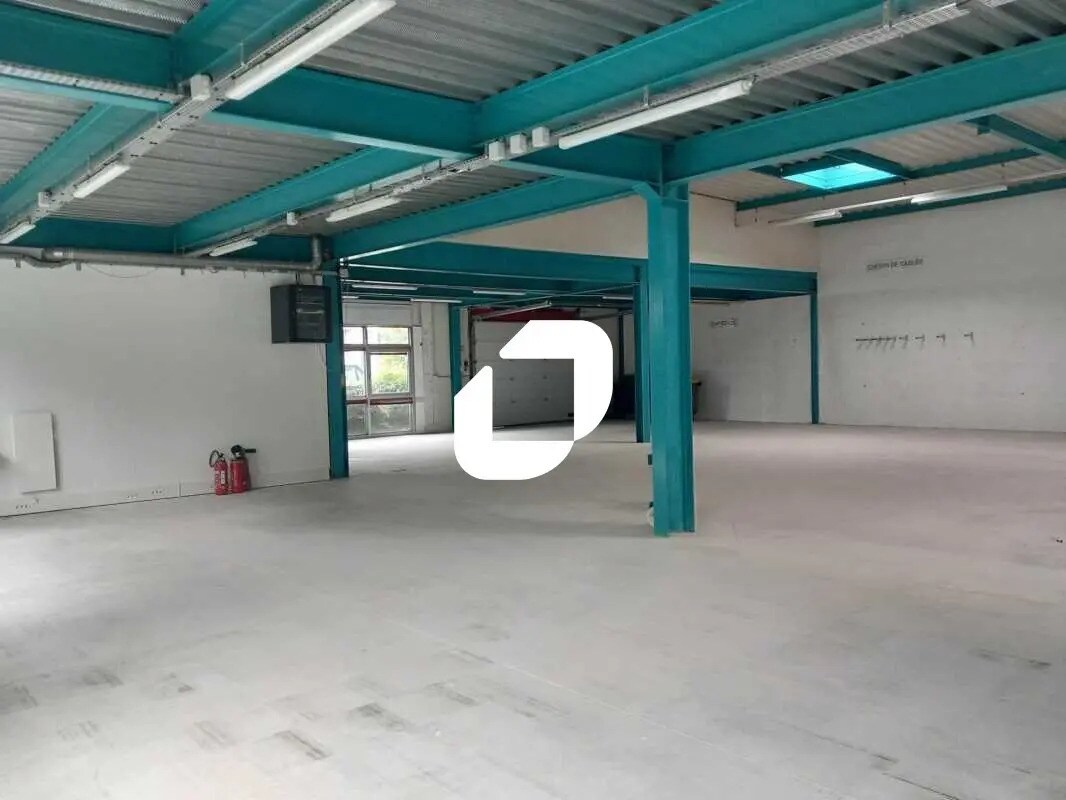 Flex in Tremblay-en-France for lease Interior Photo- Image 1 of 8
