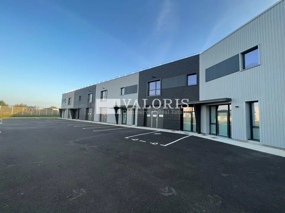 Flex in Saint-Quentin-Fallavier for lease Building Photo- Image 1 of 6