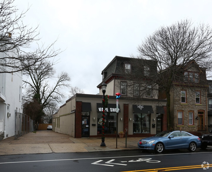 6212-6214 Ridge Ave, Philadelphia, PA for lease - Primary Photo - Image 1 of 9