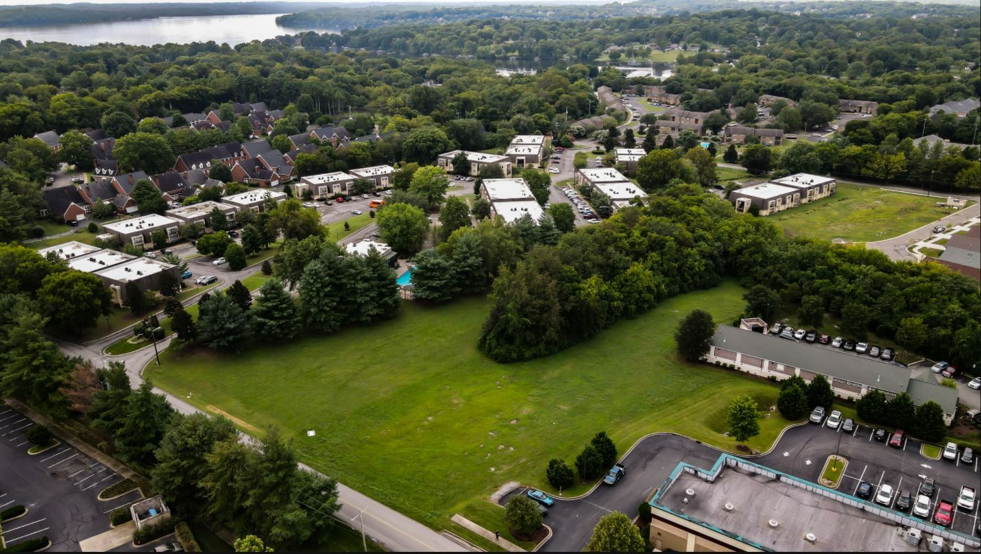 102 Bluegrass Dr, Hendersonville, TN for sale Building Photo- Image 1 of 1