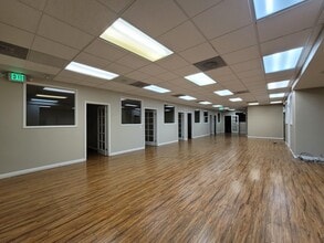 4451-4465 Wilshire Blvd, Los Angeles, CA for lease Interior Photo- Image 2 of 3