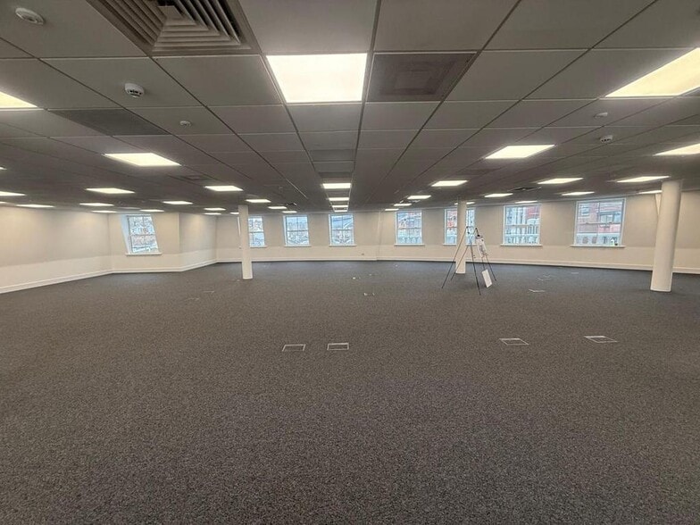 53-54 Queens Rd, Brighton for lease - Building Photo - Image 3 of 8