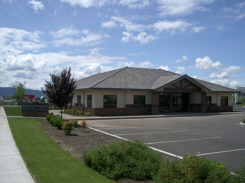 3502 Excel Dr, Medford, OR for lease - Building Photo - Image 3 of 3