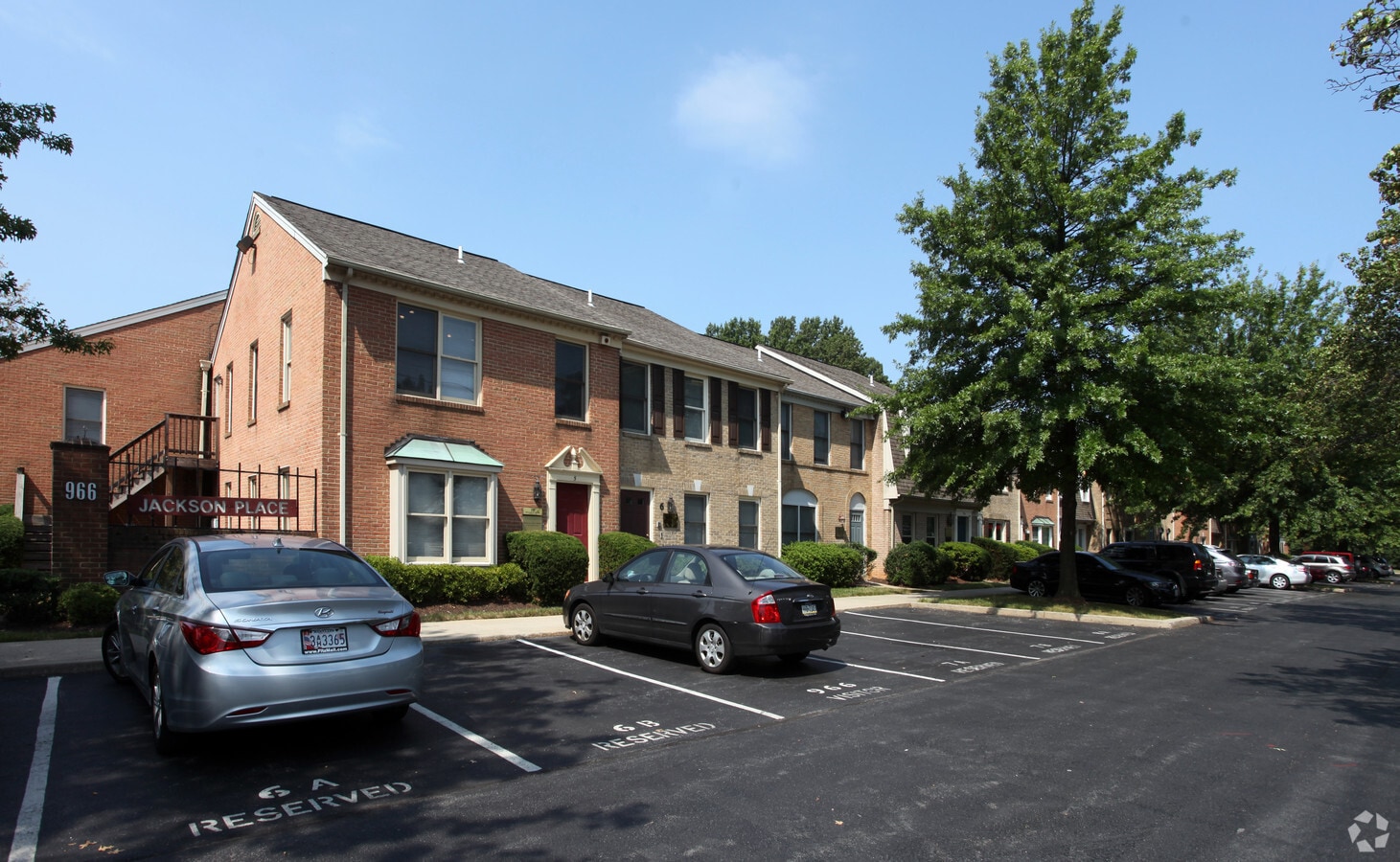 966 Hungerford Dr, Rockville, MD 20850