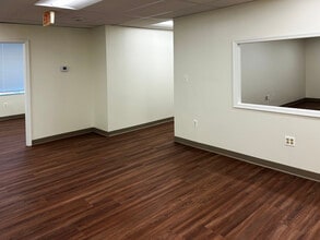 7676 New Hampshire Ave, Takoma Park, MD for lease Building Photo- Image 2 of 5