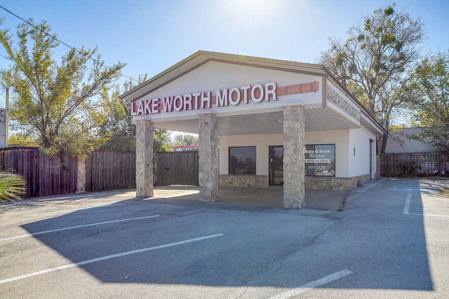 5715 Azle Ave, Fort Worth, TX for lease - Building Photo - Image 3 of 17