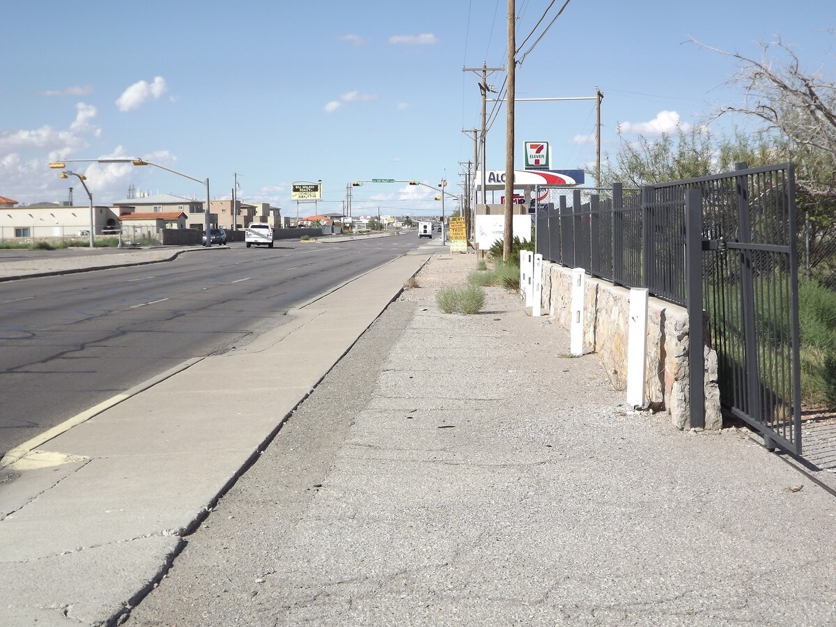 10288 Dyer St, El Paso, TX 79924