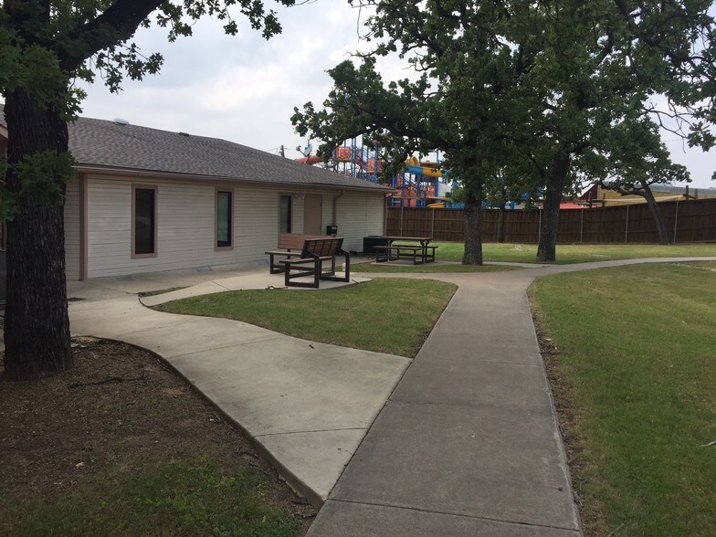 2505 S Burleson Blvd, Burleson, TX for sale - Building Photo - Image 1 of 1