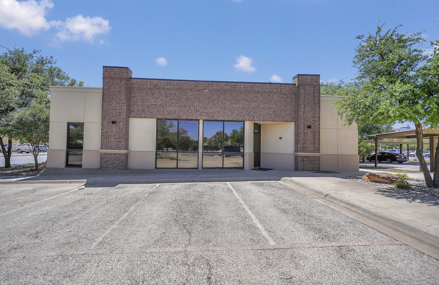 1900 W Wall St, Midland, TX for lease Primary Photo- Image 1 of 13