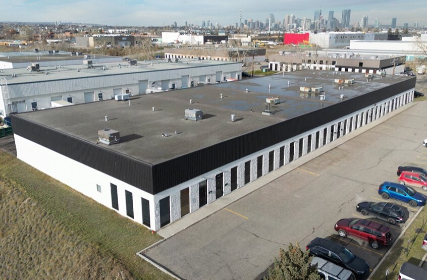 1155 44th Ave SE, Calgary, AB for lease - Building Photo - Image 1 of 8