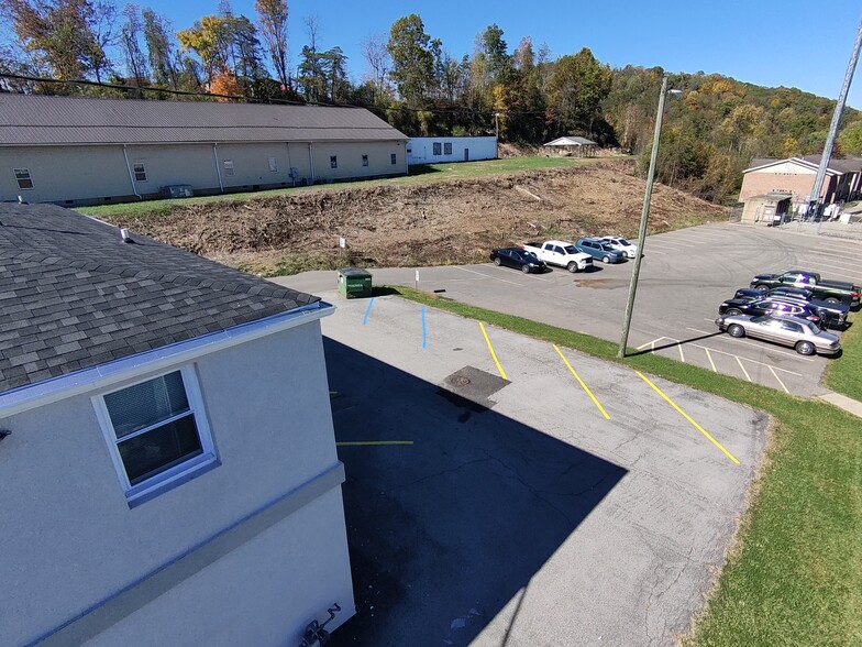 5308 Big Tyler Rd, Cross Lanes, WV for lease - Building Photo - Image 3 of 5