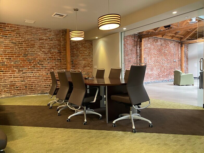 1319-1321 W 11th St, Los Angeles, CA for lease - Interior Photo - Image 3 of 11