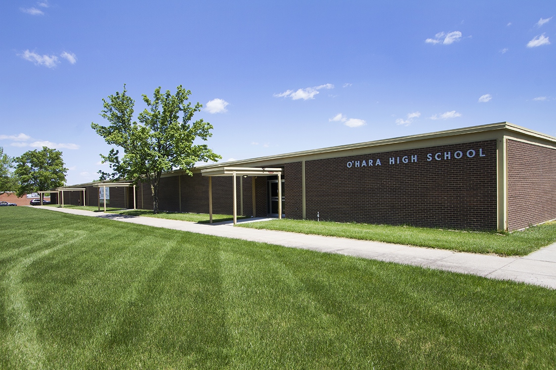 9001 James A Reed Rd, Kansas City, MO for lease Primary Photo- Image 1 of 22