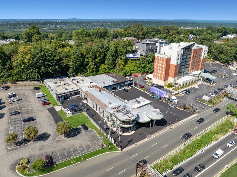 2143 Rt 4 E, Fort Lee, NJ for lease - Building Photo - Image 2 of 5