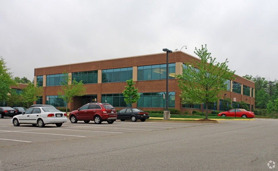 7375 Boston Blvd, Springfield, VA for lease - Building Photo - Image 1 of 2