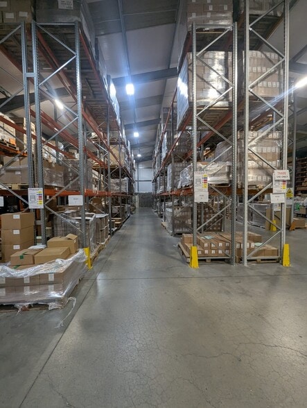 Selborne Rd, Alton for lease - Interior Photo - Image 2 of 11