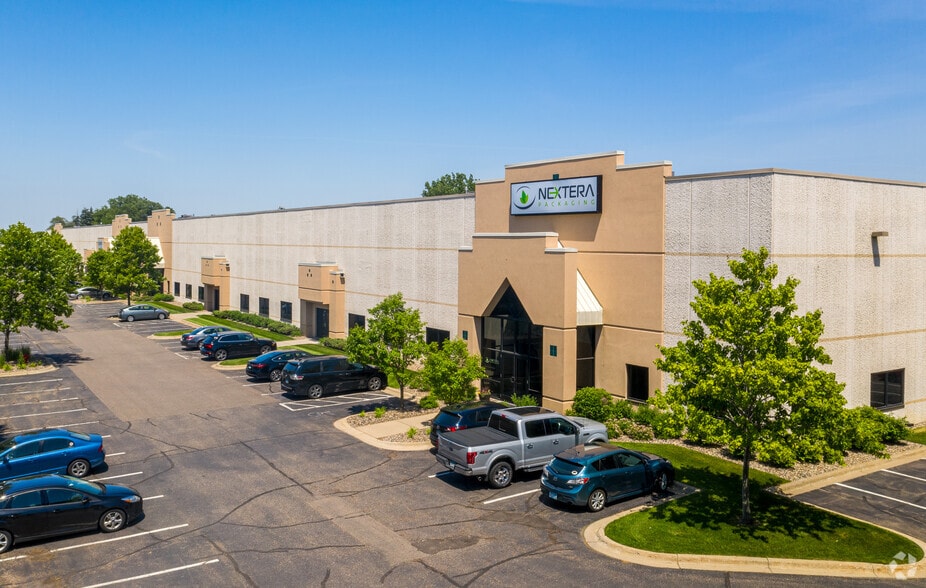 980 Berwood Ave E, Vadnais Heights, MN for lease - Primary Photo - Image 2 of 14