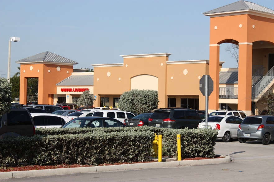 11093 NW 138th St, Hialeah, FL for lease - Building Photo - Image 3 of 10