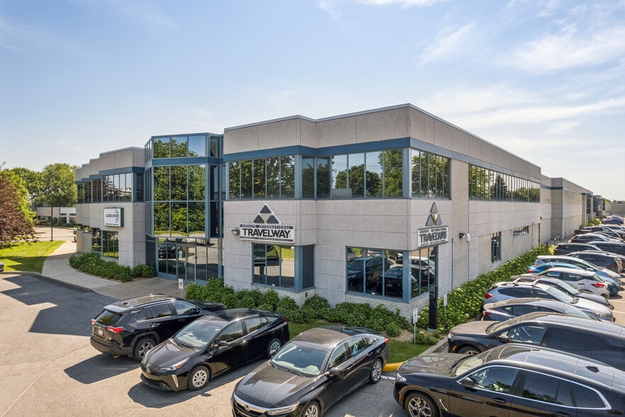 4600-4612 Chem Du, Bois-franc QC - Warehouse
