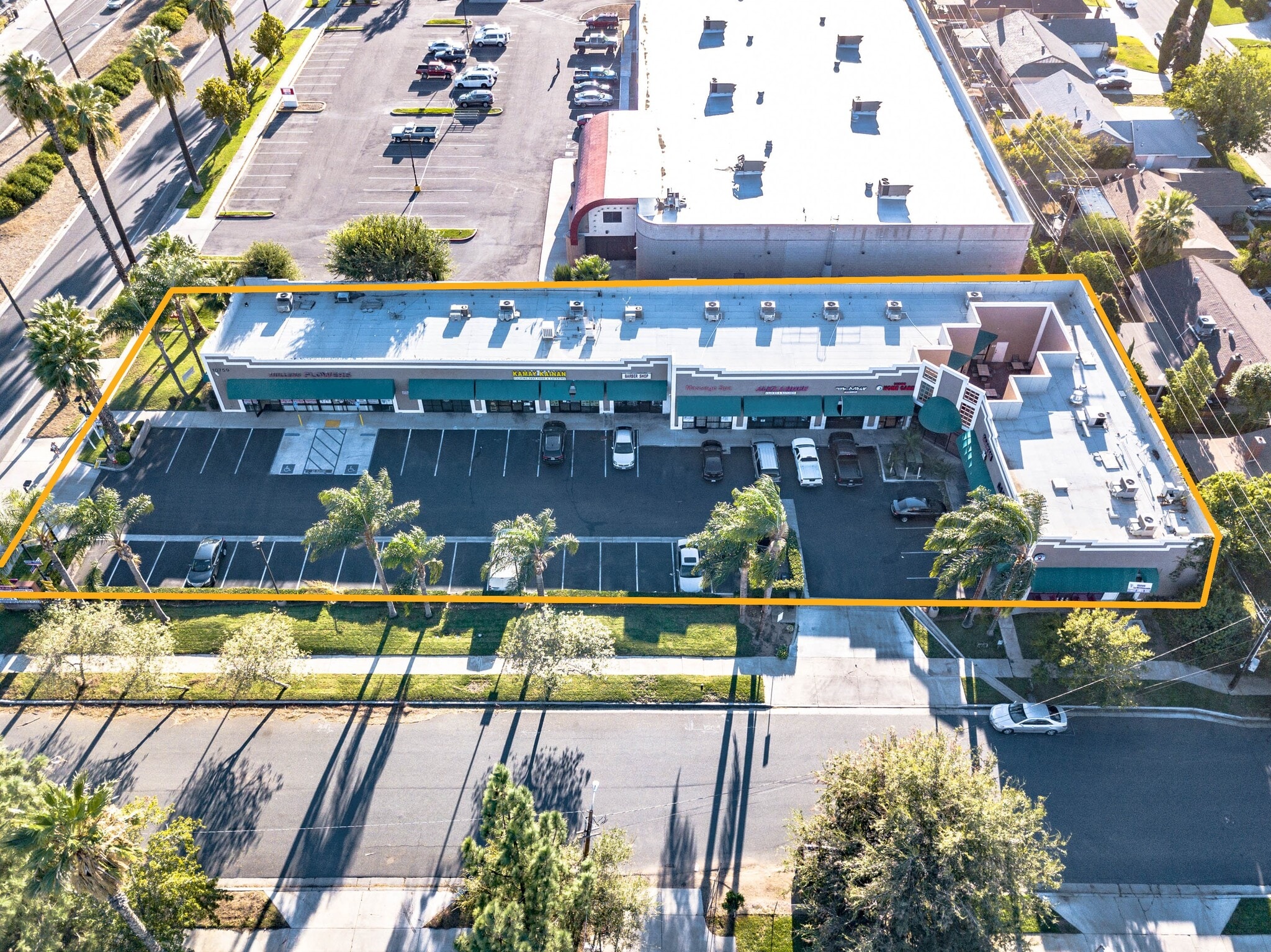 10759 Magnolia Ave, Riverside, CA for lease Interior Photo- Image 1 of 3