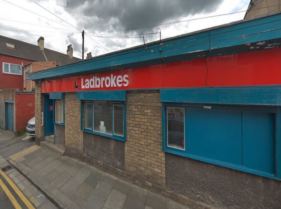 2B High Street W, Redcar for sale Primary Photo- Image 1 of 1