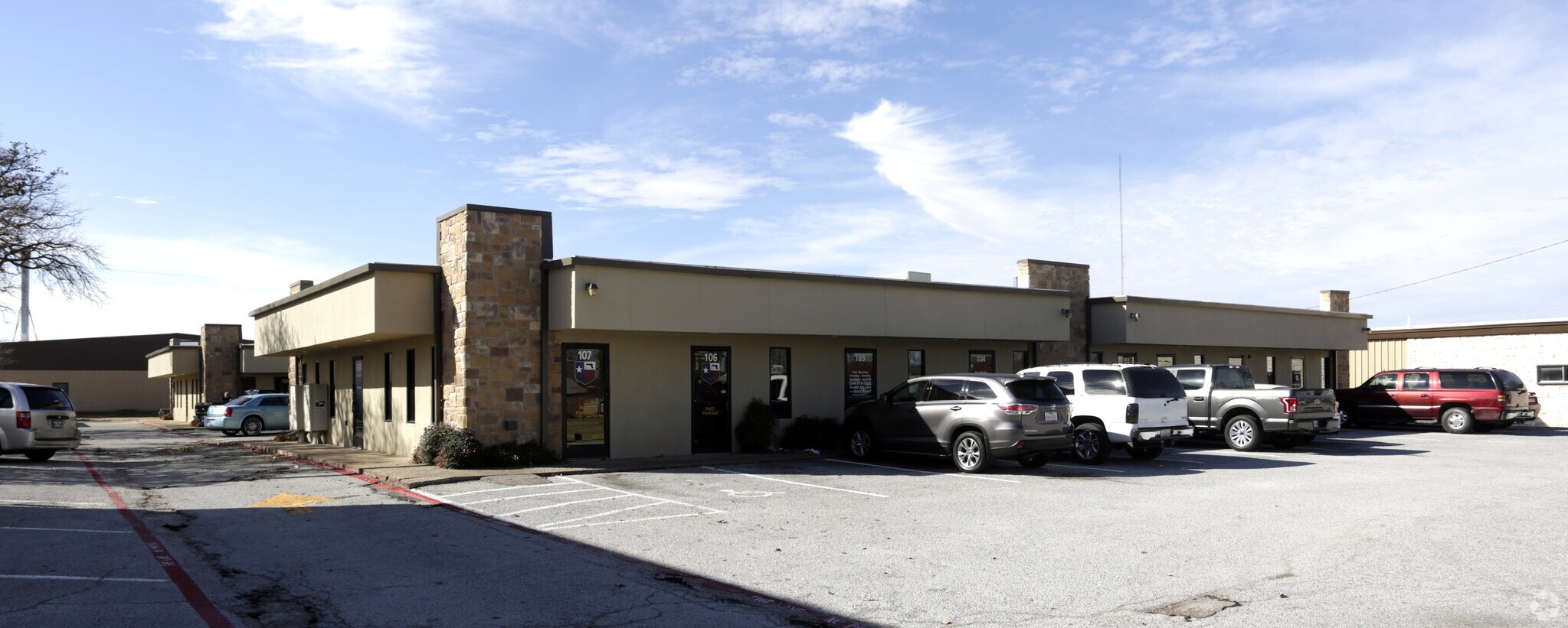 3630 W Pioneer Pky, Arlington, TX for lease Primary Photo- Image 1 of 6