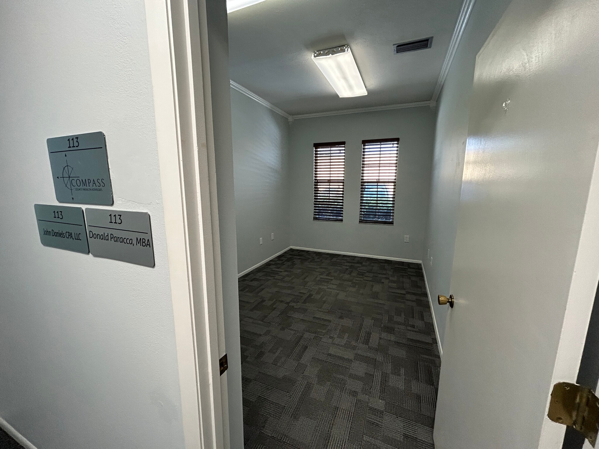 2100 Constitution Blvd, Sarasota, FL for lease Interior Photo- Image 1 of 2