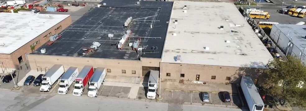 200 Albany Ave, Freeport, NY for sale - Building Photo - Image 1 of 1