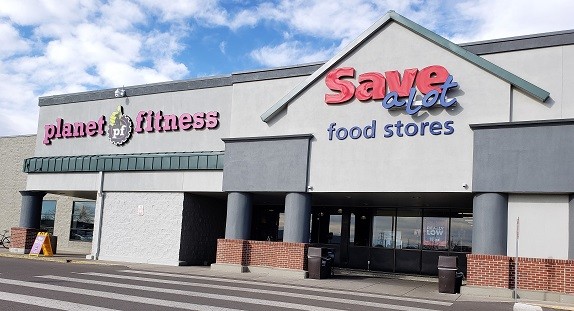 4840-4896 Chambers Rd, Denver, CO for lease - Building Photo - Image 3 of 3