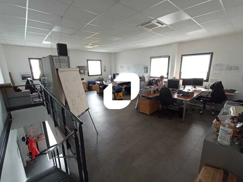 1 Avenue B Cité Berliet, Saint-Priest for lease - Building Photo - Image 3 of 14