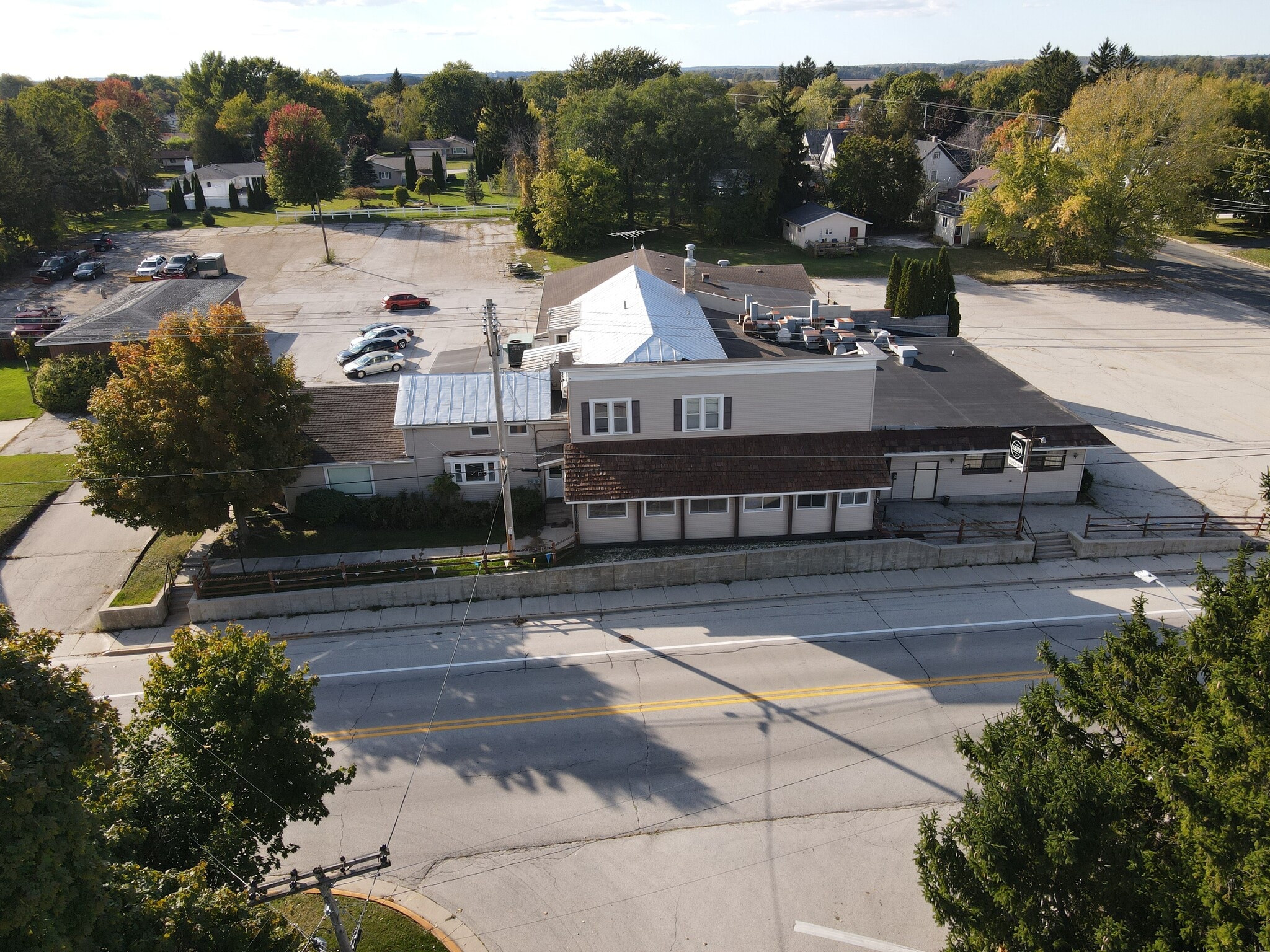 120 S Wisconsin Dr, Howards Grove, WI for sale Building Photo- Image 1 of 21