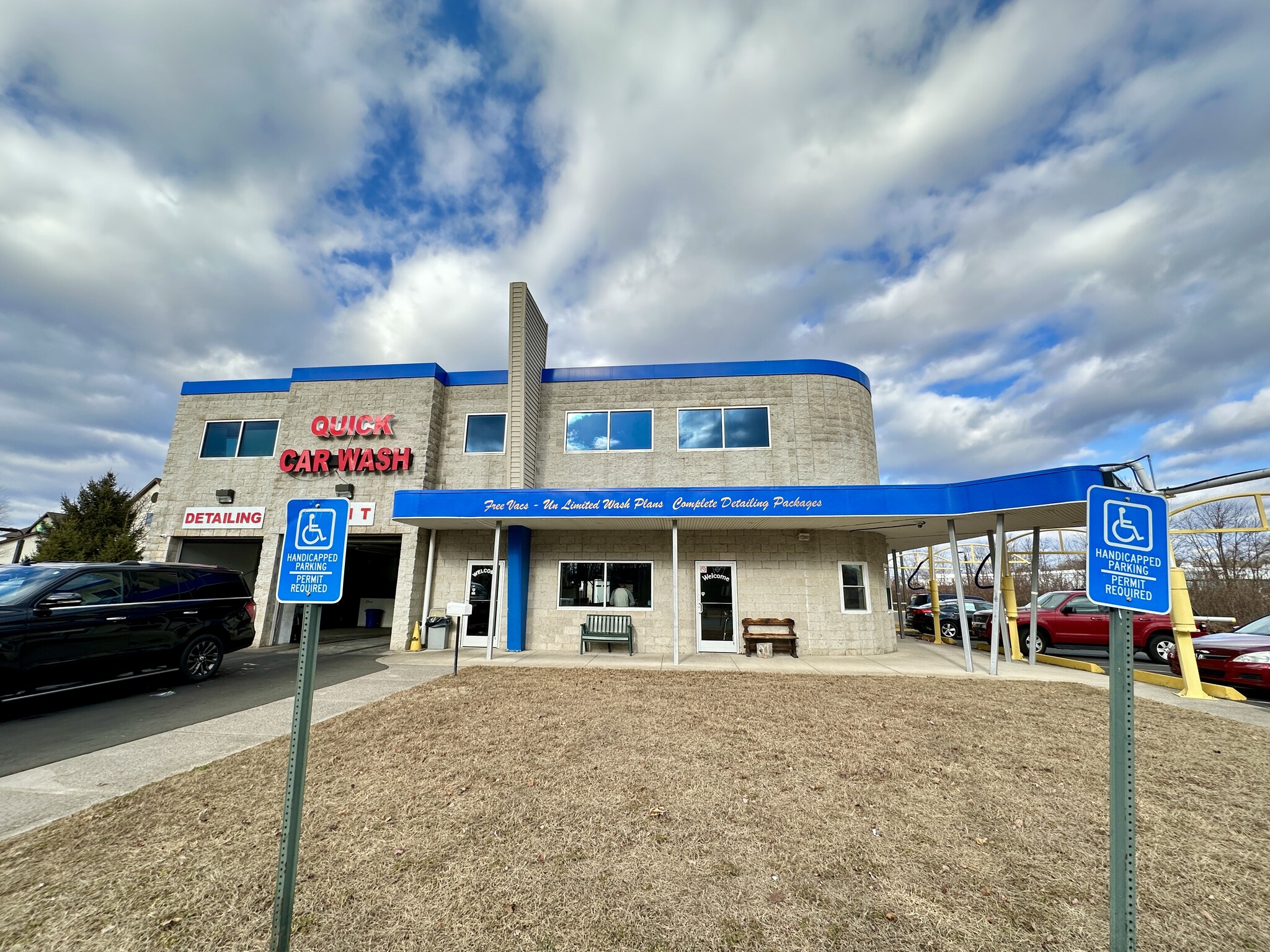 590 Spring St, Windsor Locks, CT for lease Building Photo- Image 1 of 5