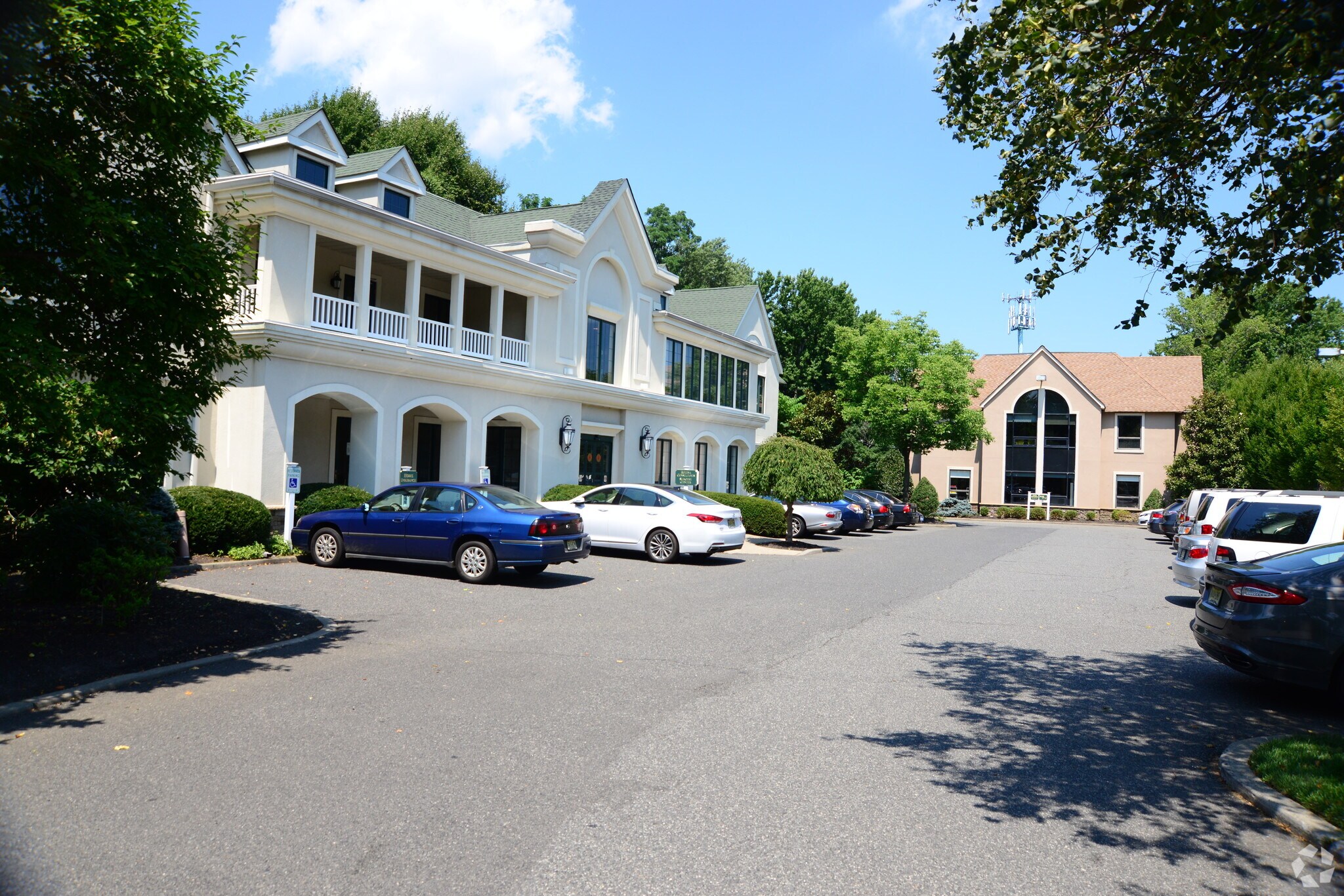 39 Sycamore Ave, Little Silver, NJ for sale Primary Photo- Image 1 of 1