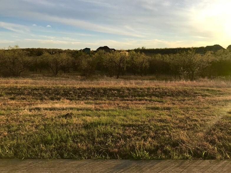 1227 Preserve Blvd, Cedar Hill, TX for sale - Building Photo - Image 1 of 1