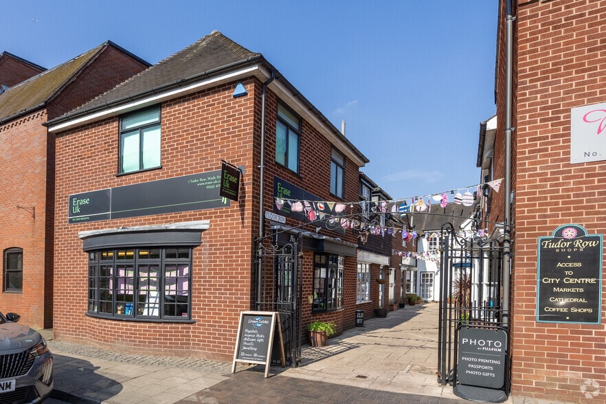Tudor Row, Lichfield for sale - Primary Photo - Image 1 of 1