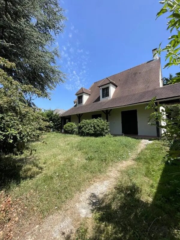 Retail in Montigny-lès-Cormeilles for lease Building Photo- Image 1 of 31