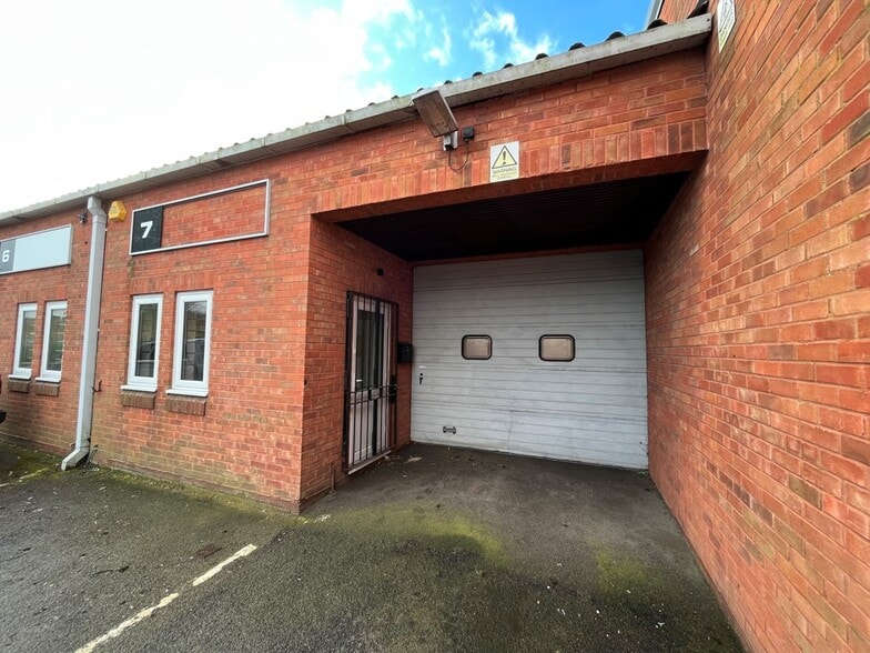 Perry Rd, Witham for lease - Building Photo - Image 3 of 3