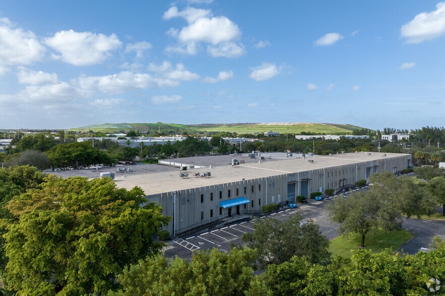 1721-1731 NW 33rd St, Pompano Beach, FL for lease - Aerial - Image 3 of 5