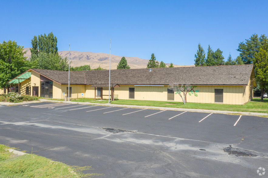 10061 US Highway 12, Naches, WA for sale - Building Photo - Image 1 of 1